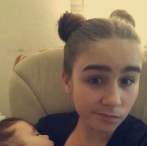 Meet your Posher, Elissa